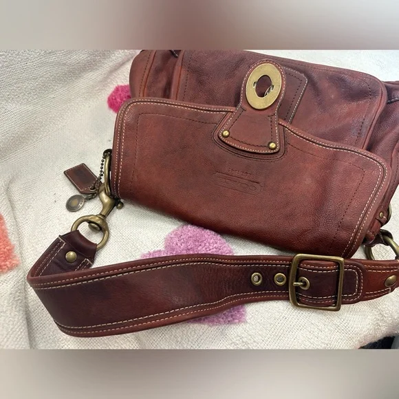 Vintage Coach Legacy Ali 65th Anniversary Leather Shoulder Bag in Whiskey - Picture 9 of 10